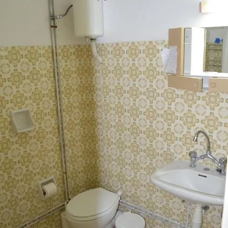 Apartment Lantzos *